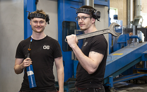 KOMPETENS OCH KAMRATSKAP PÅ ESBE VARMPRESSAVDELNING