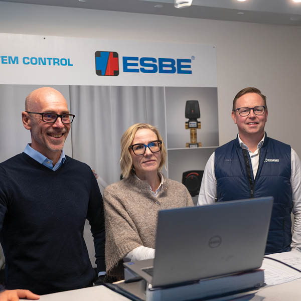 Jorgen, Maria and PerJohan is kicking off the first sales meeting of 2026_600x600.jpg