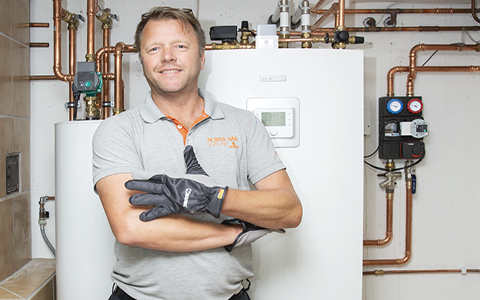 VVS-INSTALLATÖREN ULF VALDE EN SHUNTGRUPP FRÅN ESBE FÖR SMART VÄRMESTYRNING I VILLA